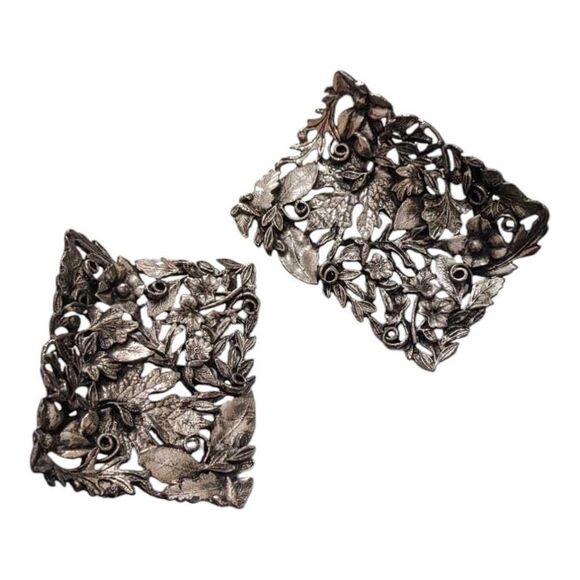 Vintage MUSI Shoe Clips Buckles Repousse Set Of 2 Floral Leaf Silver Tone - Picture 4 of 4